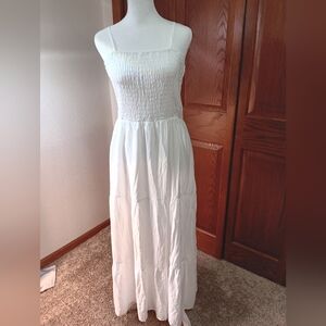 Fashion Sz Md White Maxi Dress - NWT